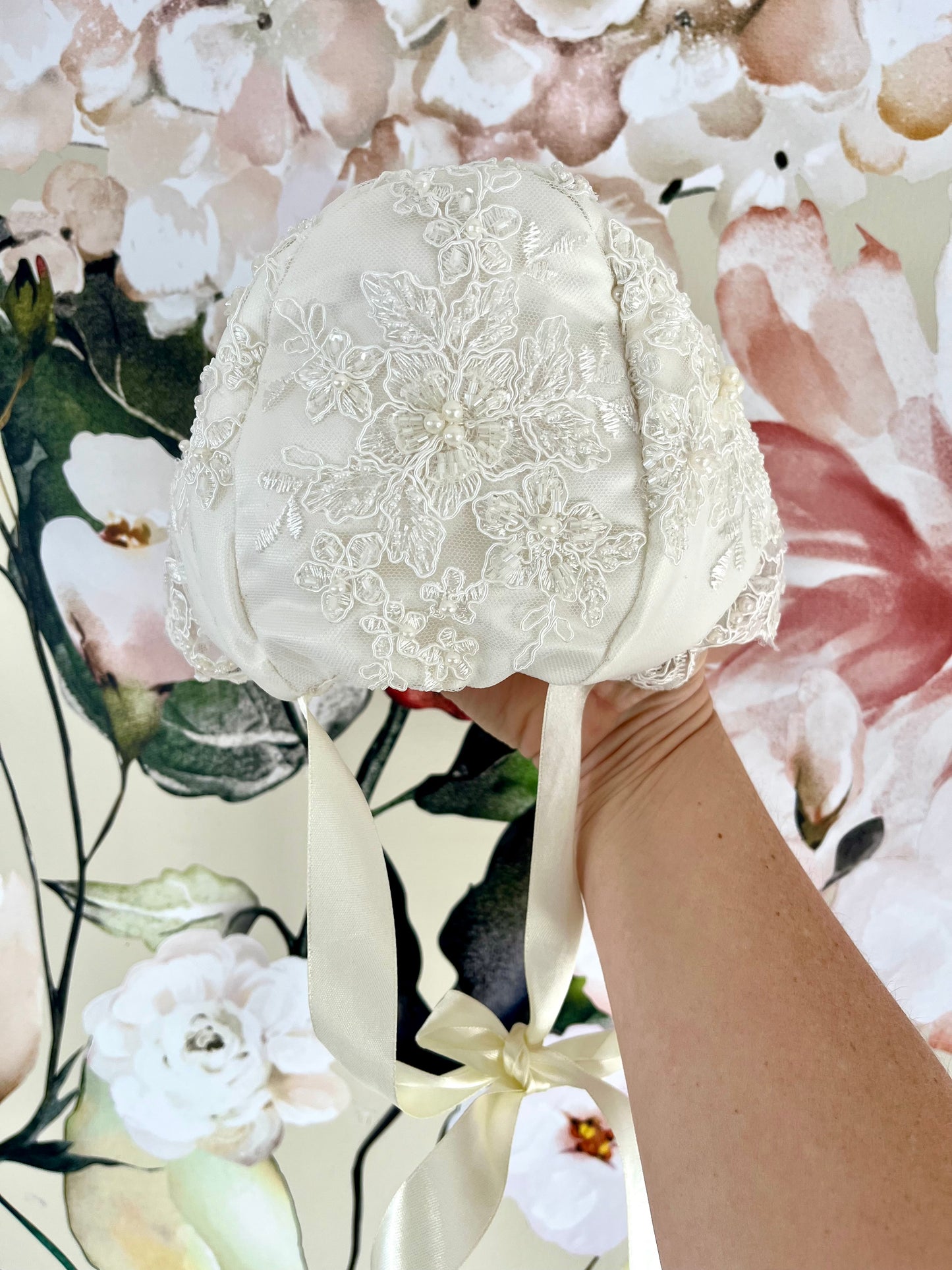 Lace Bonnet (lead time: 7 working days)