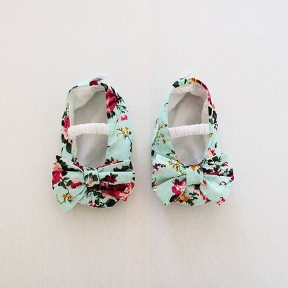 Soft Sole Shoes with bow - Roses in Bloom